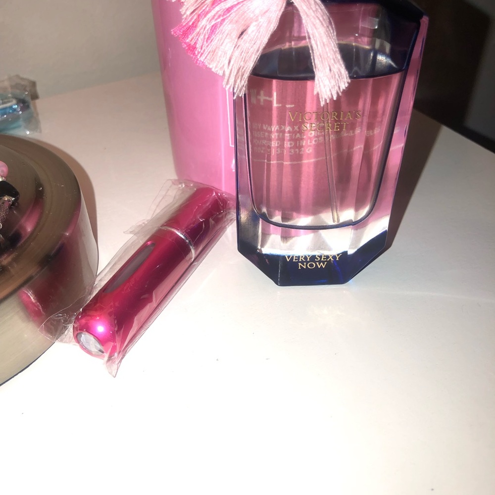 VICTORIA’S SECRET Very Sexy Now!! Sample